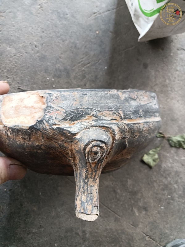 古玩陶瓷灰陶鼎真品鑒賞圖