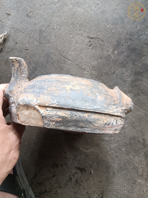 古玩陶瓷灰陶鼎真品鑒賞圖