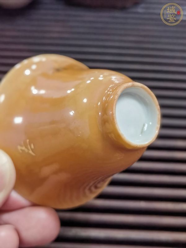 古玩陶瓷紫金釉金彩文字杯真品鑒賞圖