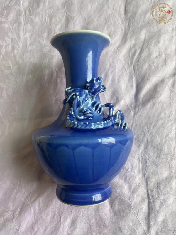 古玩陶瓷藍釉螭龍瓶真品鑒賞圖