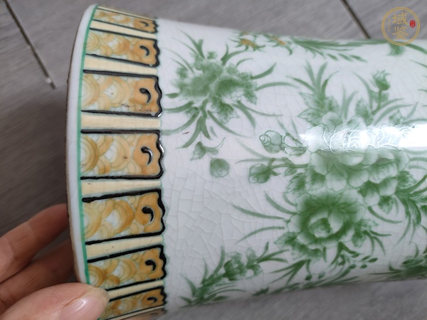 古玩陶瓷綠彩花卉紋瓷座真品鑒賞圖