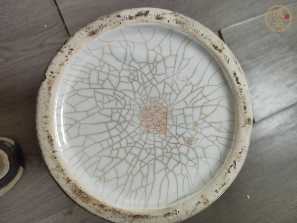 古玩陶瓷綠彩花卉紋瓷座真品鑒賞圖