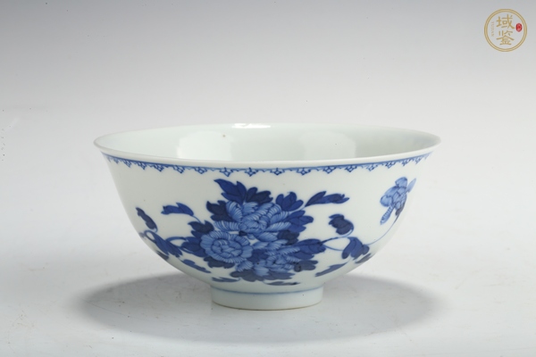 古玩清末民初·青花折枝花卉紋碗真品鑒賞圖