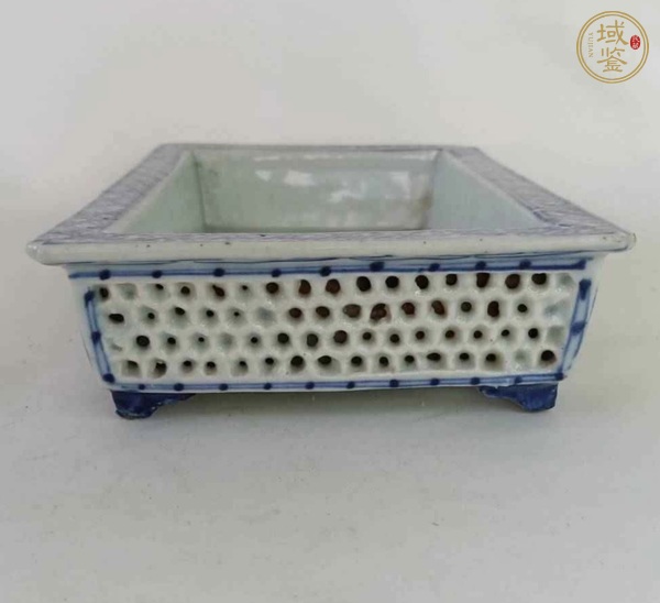 古玩陶瓷青花鏤空水仙盆真品鑒賞圖