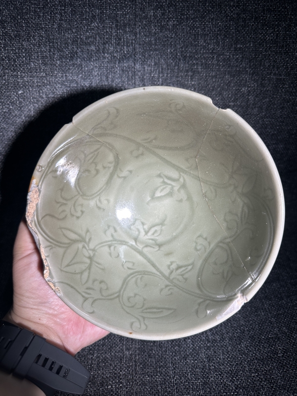 古玩陶瓷宋末元初精品龍泉青瓷刻花賞碗拍賣，當前價格1980元