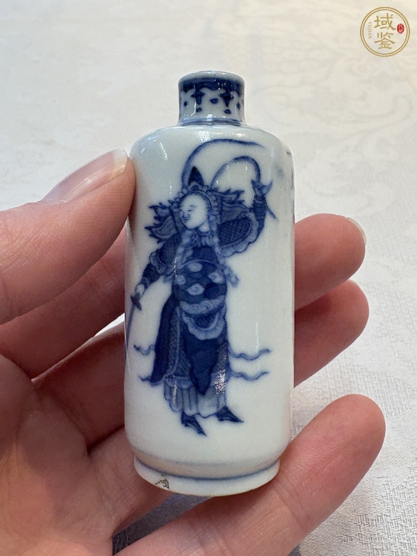 古玩陶瓷清晚期 青花水滸傳鼻煙壺真品鑒賞圖