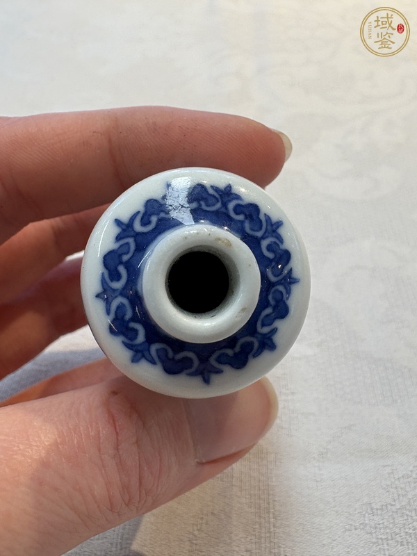 古玩陶瓷清晚期 青花水滸傳鼻煙壺真品鑒賞圖