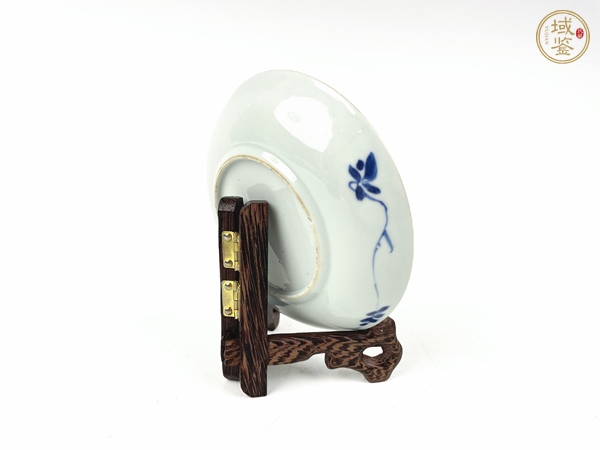 古玩陶瓷清早期·青花佛花紋盤真品鑒賞圖