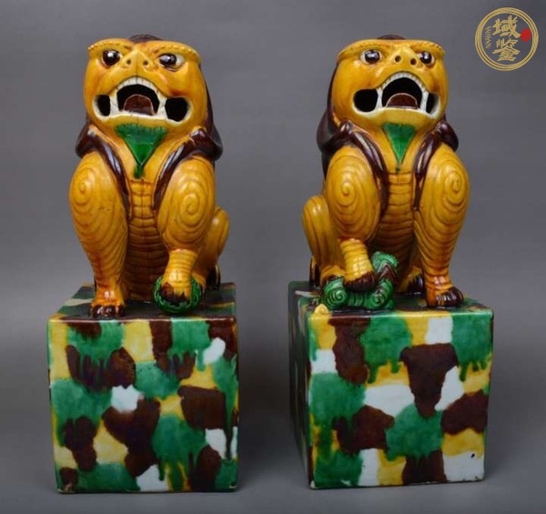 古玩陶瓷虎皮三彩獅子擺件真品鑒賞圖