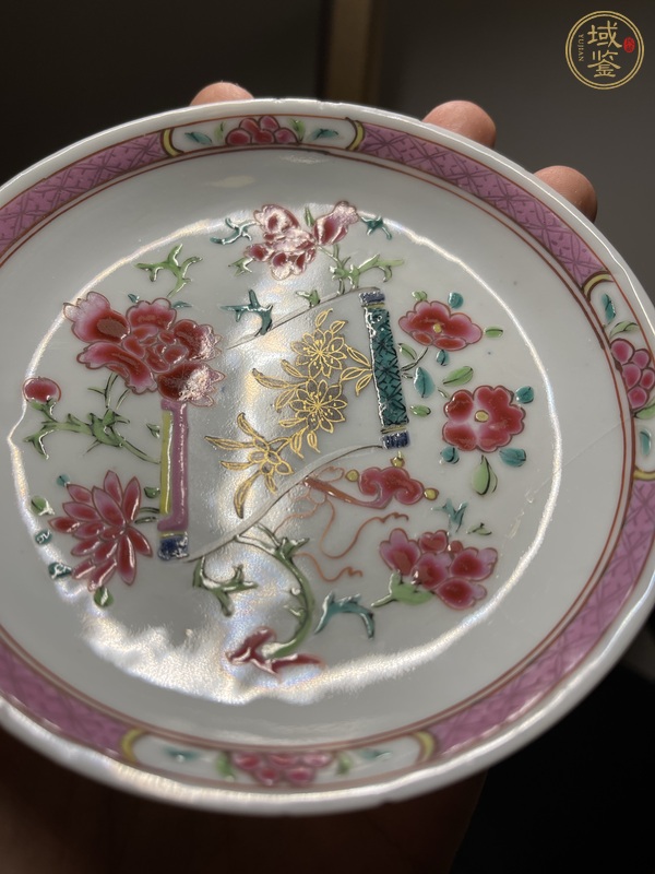 古玩陶瓷粉彩盤真品鑒賞圖