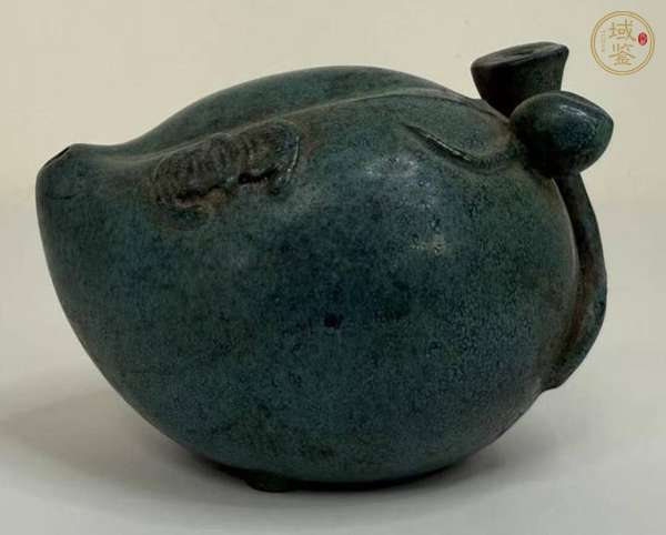 古玩陶瓷爐鈞釉桃型水滴真品鑒賞圖