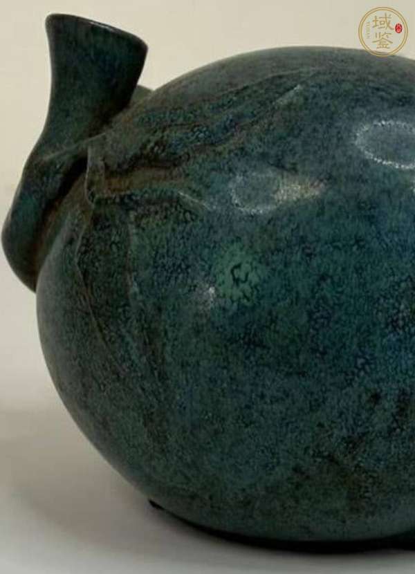 古玩陶瓷爐鈞釉桃型水滴真品鑒賞圖