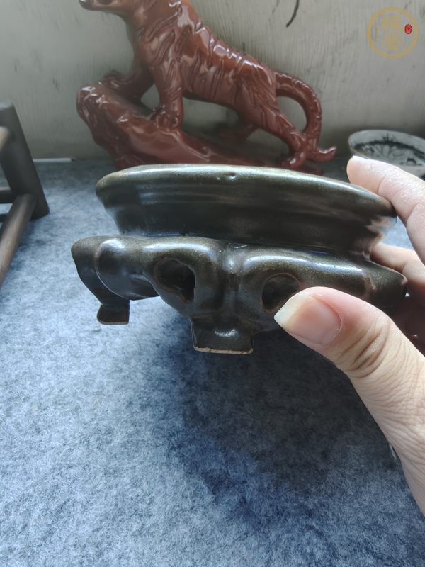 古玩陶瓷茶葉末釉底座真品鑒賞圖