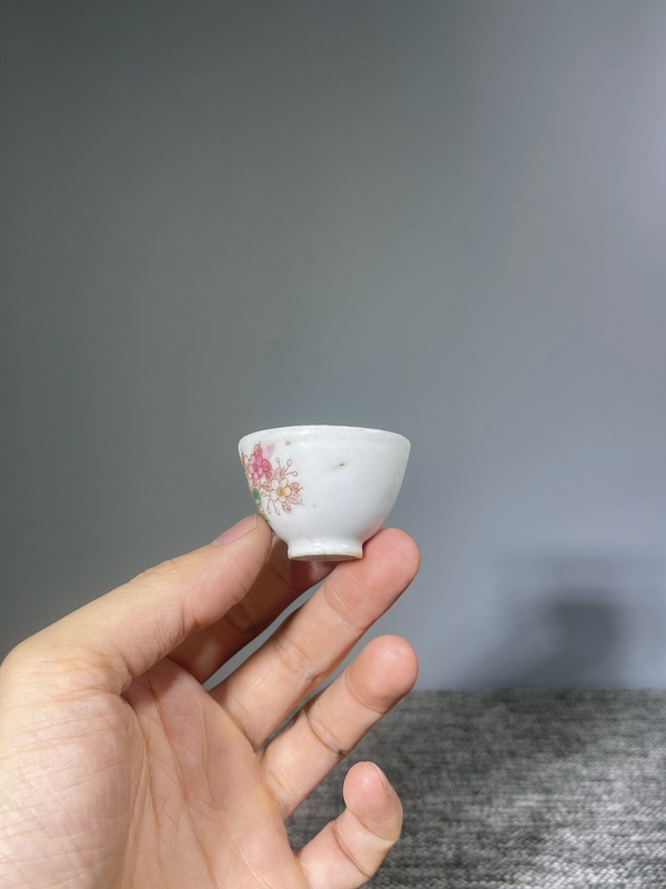 古玩陶瓷民國.福字花卉茶杯拍賣,當前價格0元