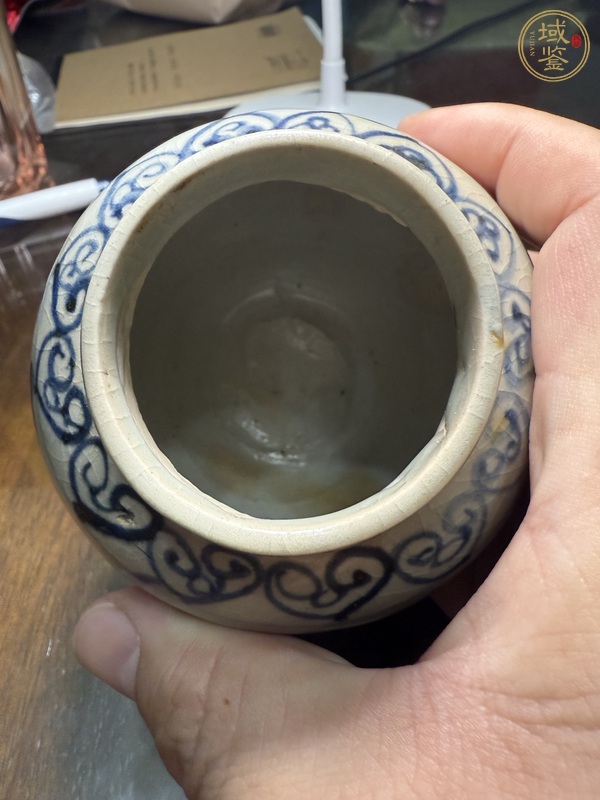 古玩陶瓷青花花卉紋蓋罐真品鑒賞圖