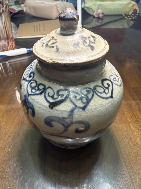 古玩陶瓷青花花卉紋蓋罐真品鑒賞圖
