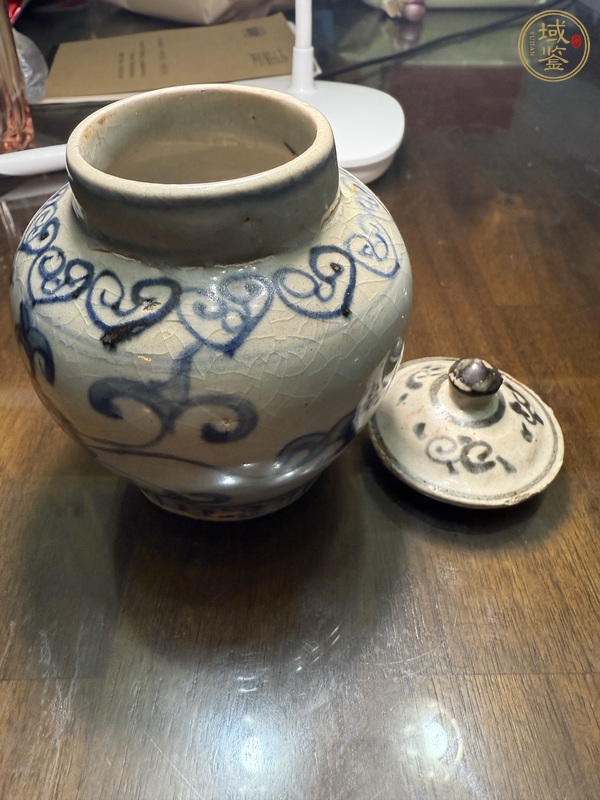 古玩陶瓷青花花卉紋蓋罐真品鑒賞圖
