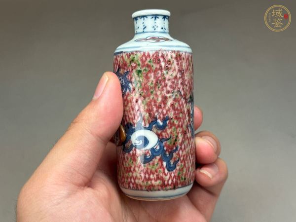 古玩陶瓷清晚期 青花釉里紅龍紋鼻煙壺真品鑒賞圖