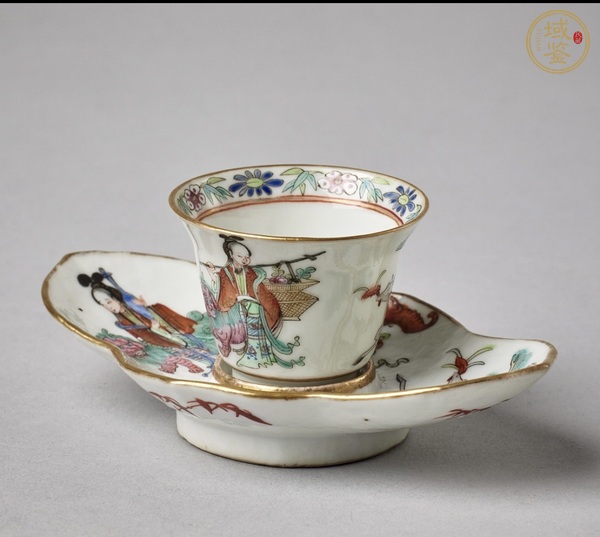 古玩陶瓷粉彩人物松鹿紋杯碟一套真品鑒賞圖