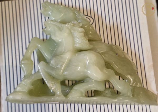 古玩玉器岫玉雕“奔馬”擺件真品鑒賞圖