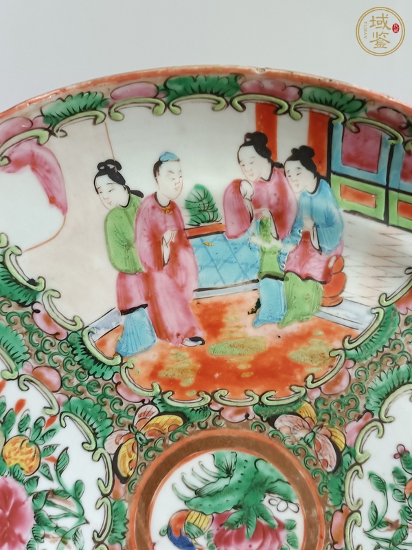 古玩陶瓷廣彩人物花卉紋盤真品鑒賞圖