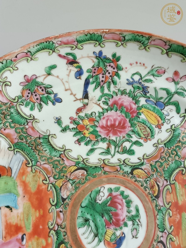 古玩陶瓷廣彩人物花卉紋盤真品鑒賞圖