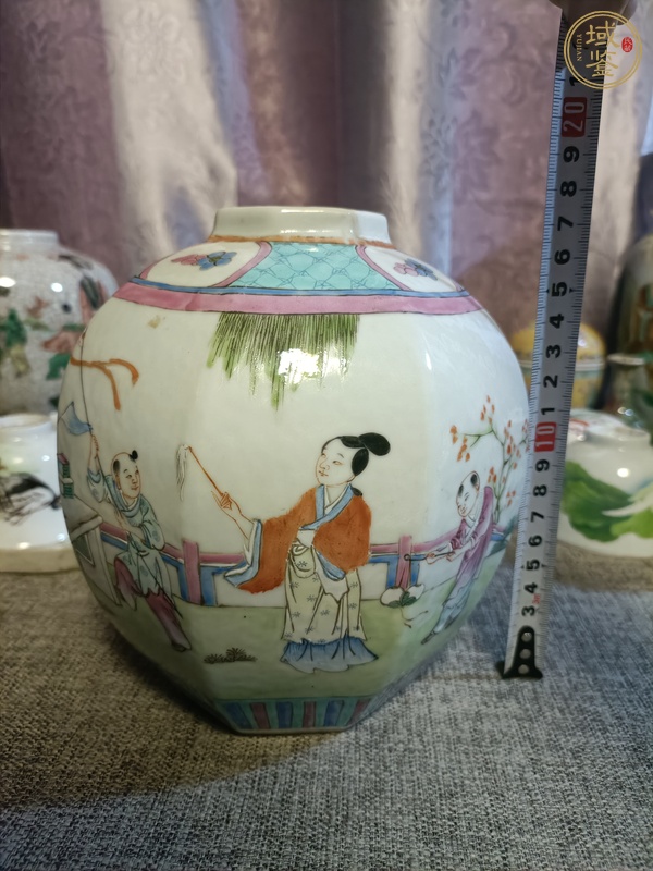 古玩陶瓷粉彩人物故事紋八方罐真品鑒賞圖