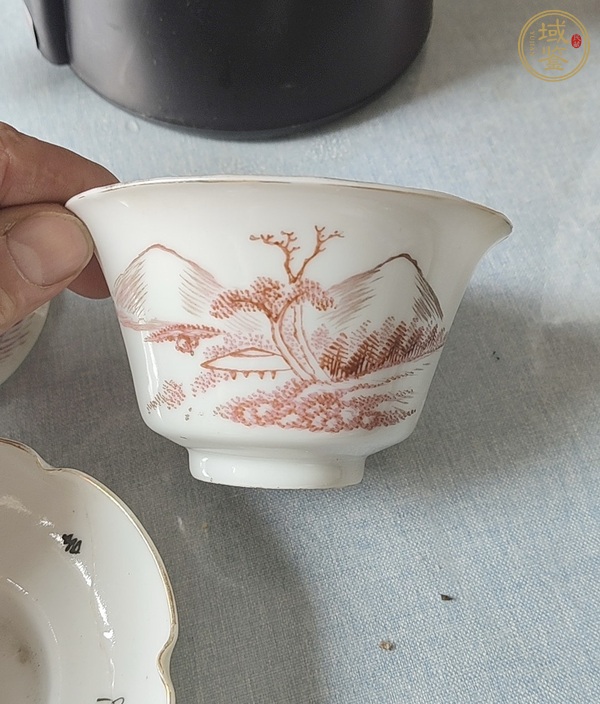 古玩陶瓷胭脂紅山水人物紋蓋碗真品鑒賞圖
