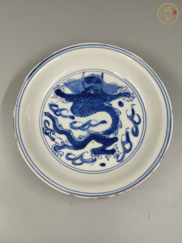 古玩正面龍紋青花盤真品鑒賞圖