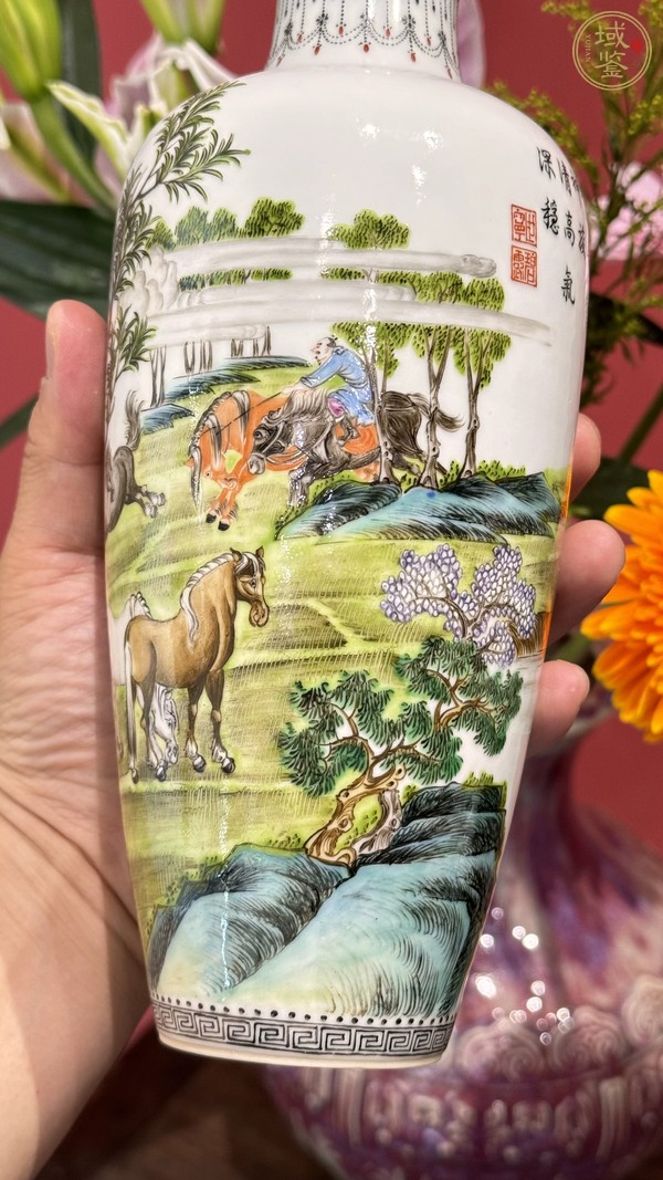 古玩陶瓷琺瑯彩風(fēng)格人物故事紋梅瓶真品鑒賞圖