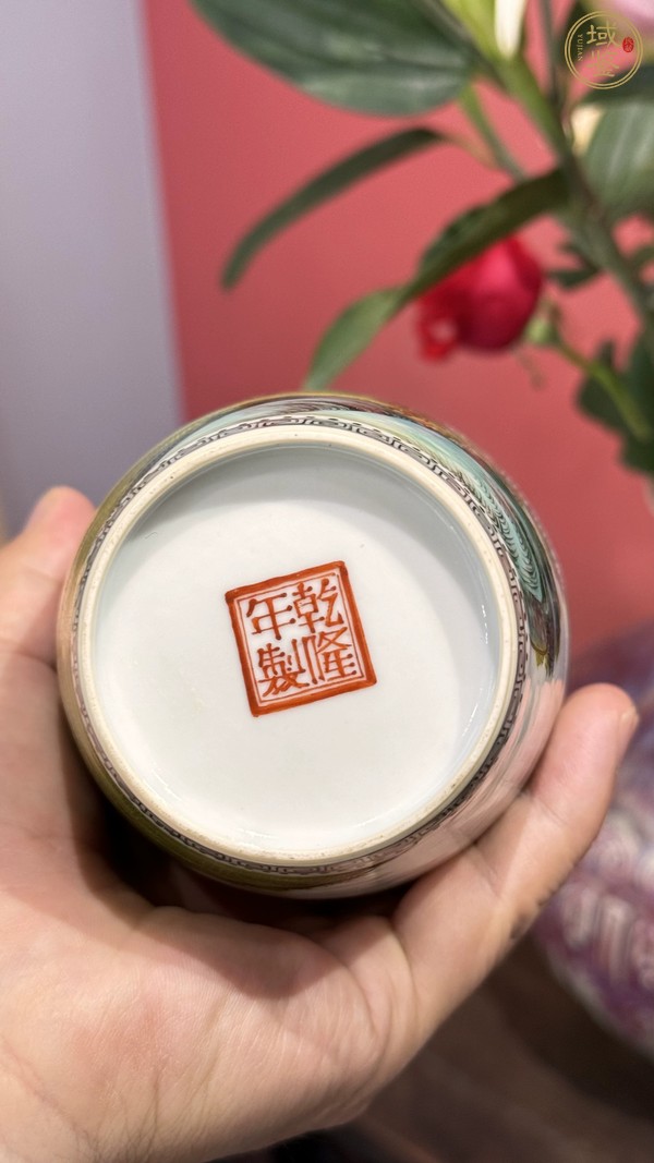 古玩陶瓷琺瑯彩風(fēng)格人物故事紋梅瓶真品鑒賞圖