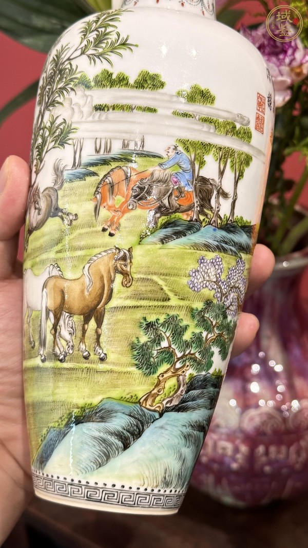 古玩陶瓷琺瑯彩風(fēng)格人物故事紋梅瓶真品鑒賞圖