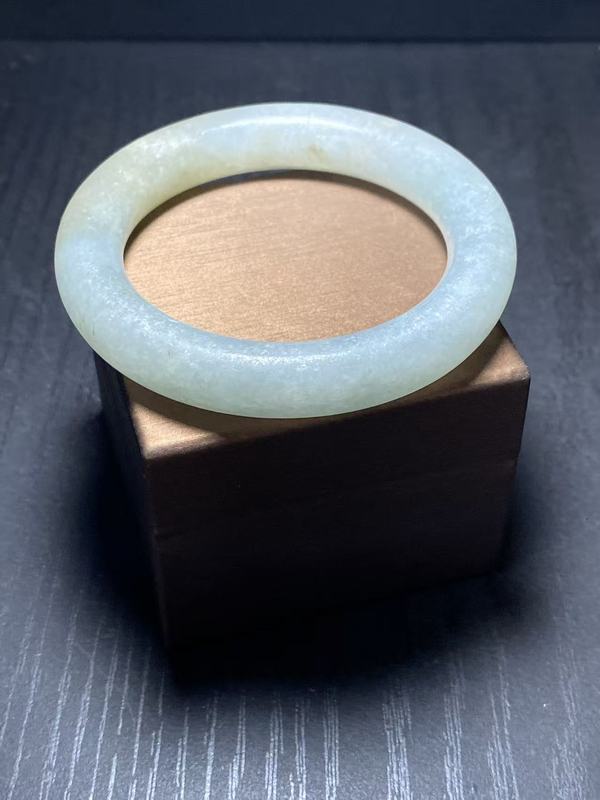 古玩玉器清代天然翡翠手鐲拍賣,當前價格6500元