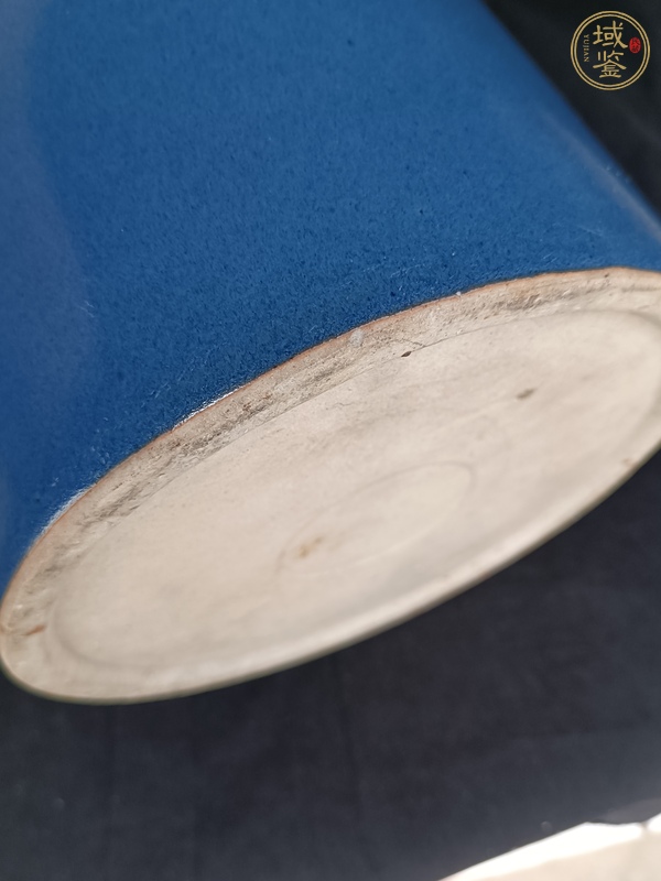 古玩陶瓷霽藍釉筆筒真品鑒賞圖