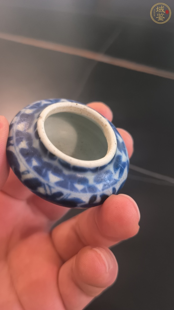 古玩陶瓷青花花卉紋水盂真品鑒賞圖