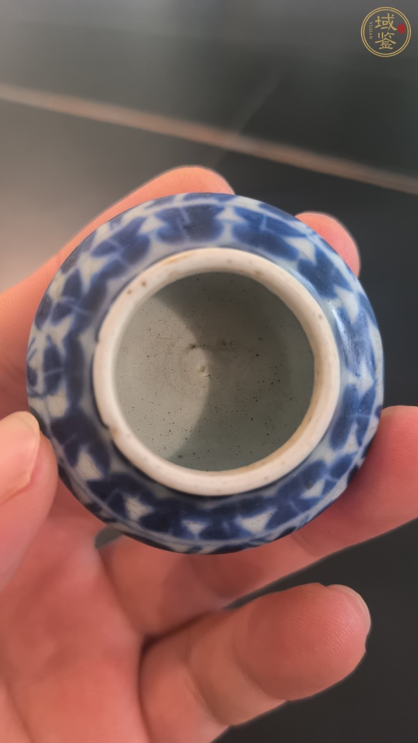 古玩陶瓷青花花卉紋水盂真品鑒賞圖