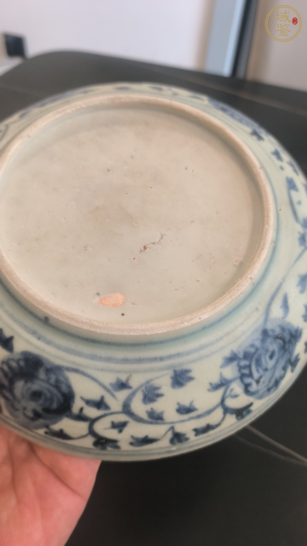 古玩陶瓷青花纏枝花卉紋盤真品鑒賞圖