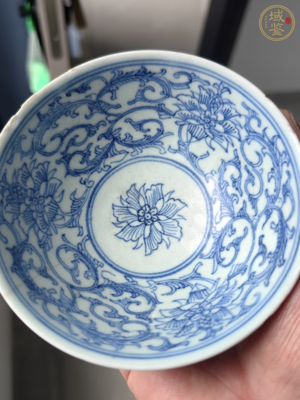 古玩陶瓷外祭藍釉內(nèi)青花碗真品鑒賞圖