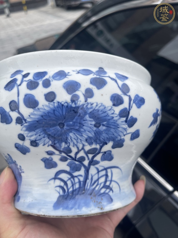 古玩陶瓷花卉紋青花馬蹄尊真品鑒賞圖