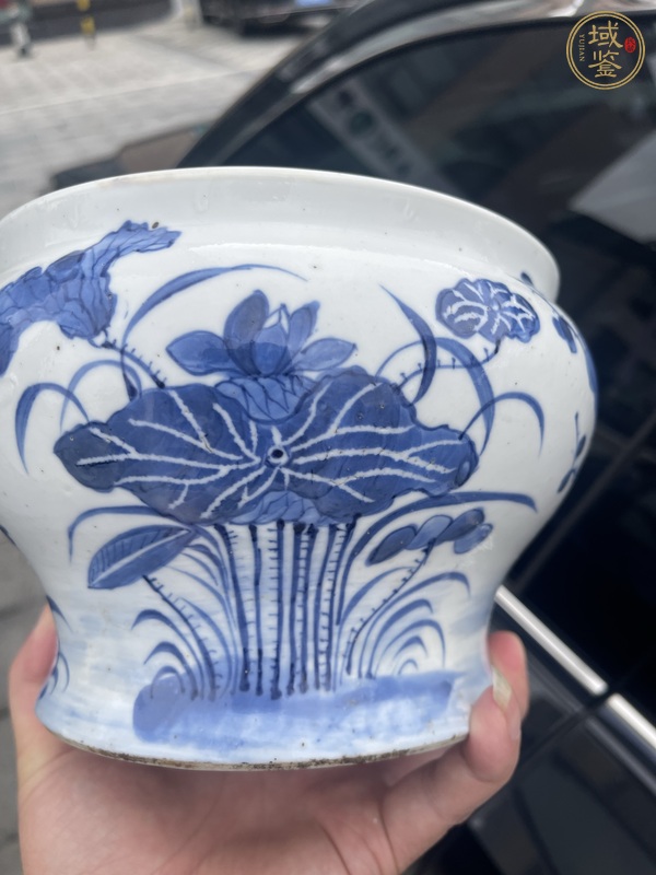 古玩陶瓷花卉紋青花馬蹄尊真品鑒賞圖