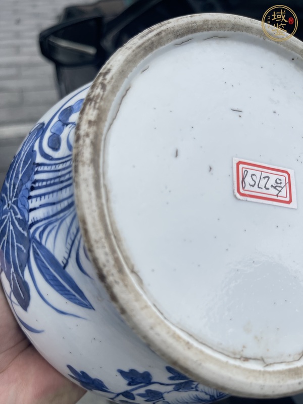 古玩陶瓷花卉紋青花馬蹄尊真品鑒賞圖