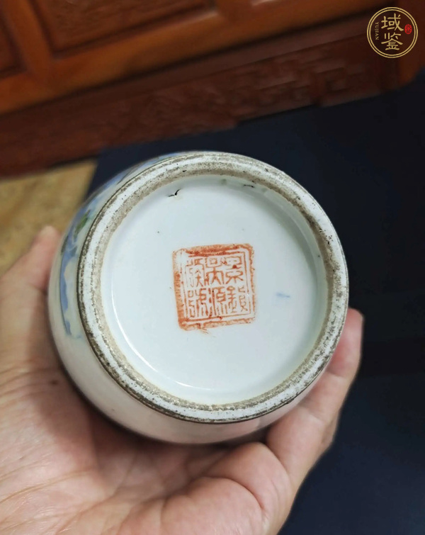 古玩陶瓷五倫圖粉彩瓶真品鑒賞圖