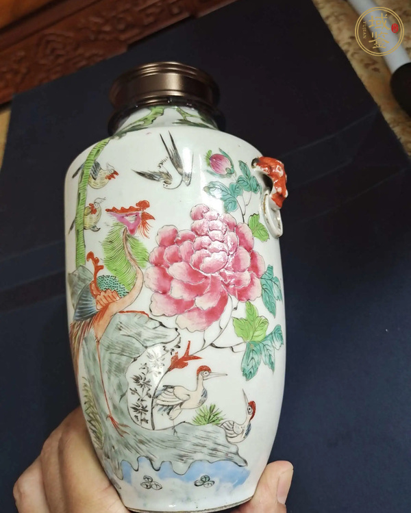 古玩陶瓷五倫圖粉彩瓶真品鑒賞圖