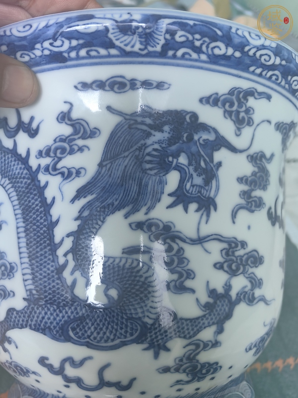 古玩陶瓷民國·青花雙龍戲珠紋花盆 真品鑒賞圖