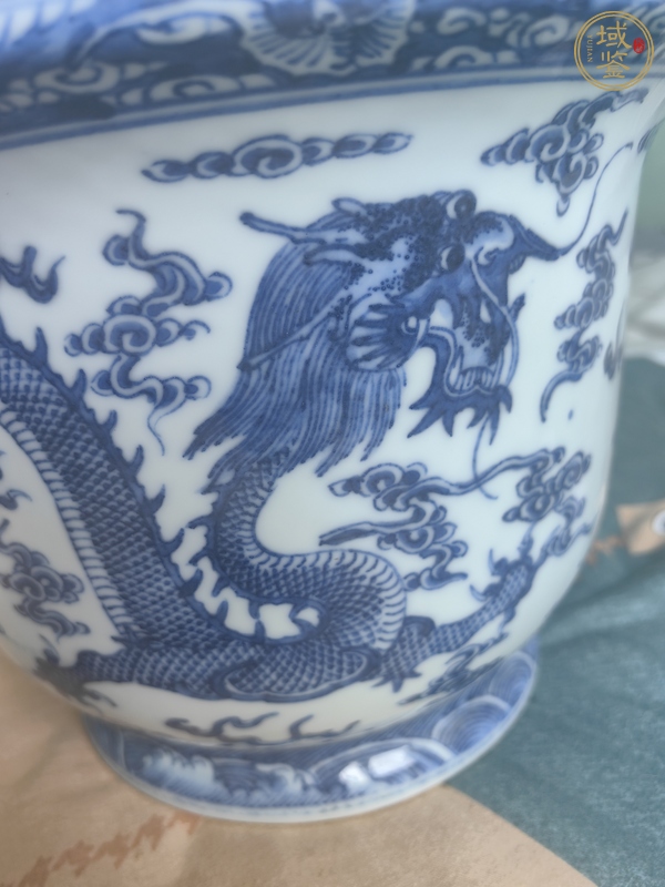 古玩陶瓷民國·青花雙龍戲珠紋花盆 真品鑒賞圖