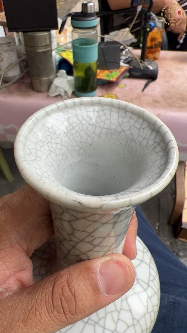 古玩陶瓷哥釉瓶真品鑒賞圖