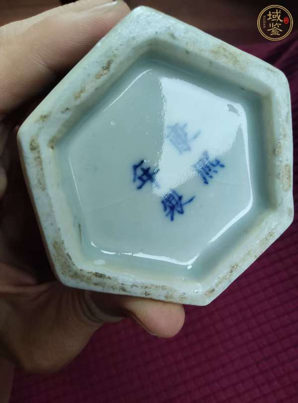 古玩陶瓷青花仕女人物圖六方雞腿瓶真品鑒賞圖