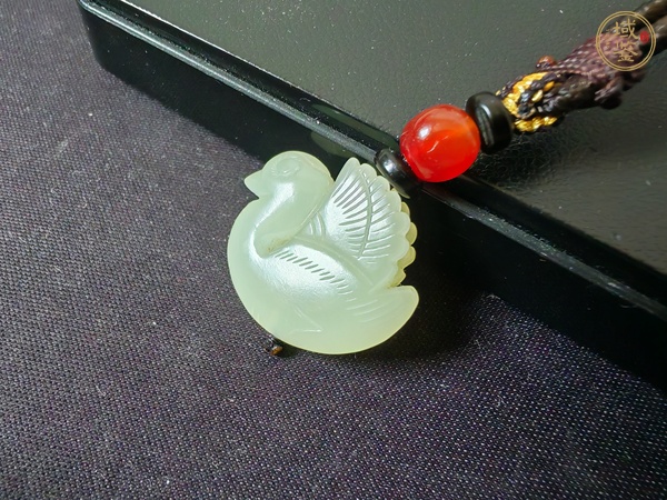 古玩玉器岫玉雕“鴛鴦”掛件真品鑒賞圖
