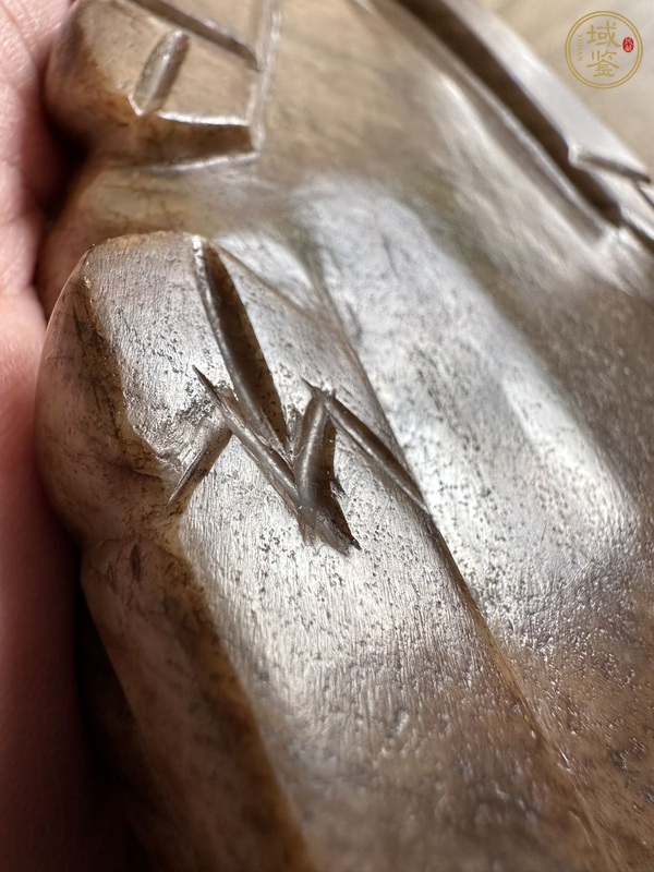 古玩玉器現代染色玉牛真品鑒賞圖