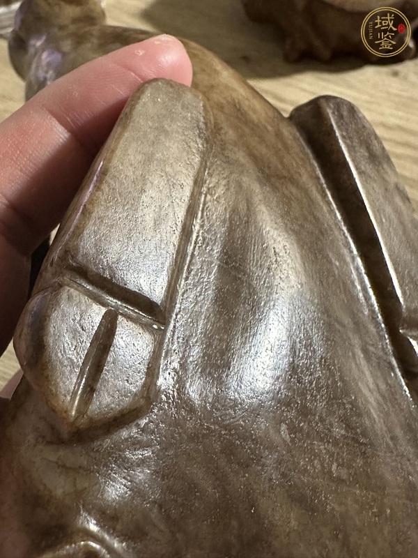 古玩玉器現代染色玉牛真品鑒賞圖